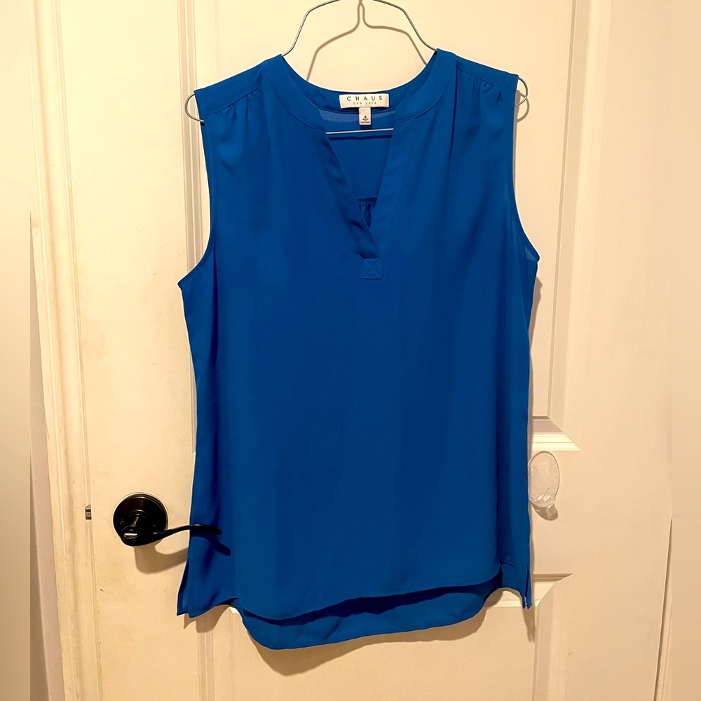 Sleeveless v-neck blouse Chaus newyork